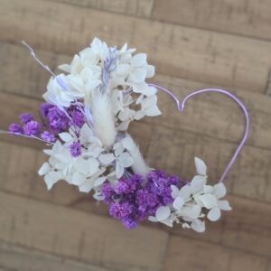 Cœur fleuri violet – Fleurs séchées et stabilisées